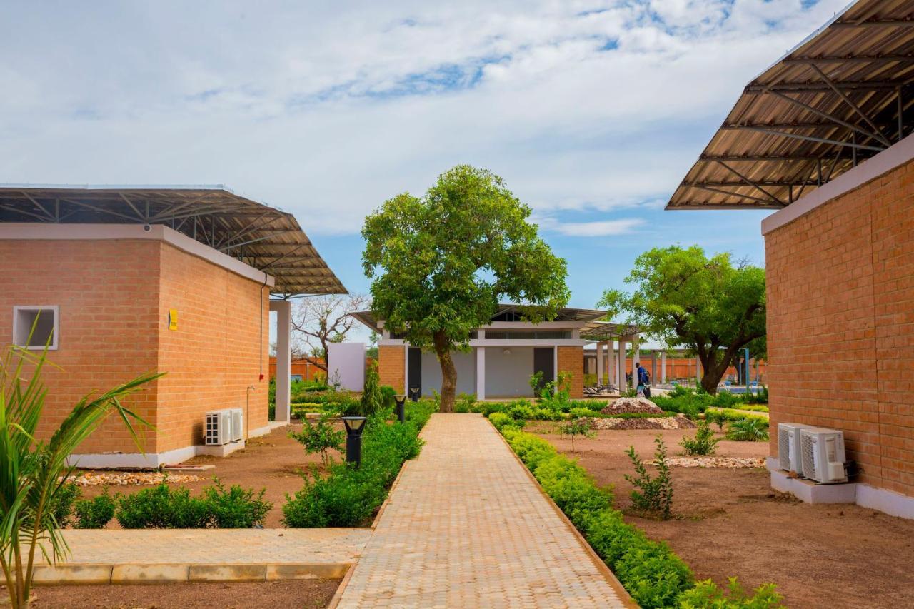 Dunia Hotel Ouagadougou Loumbila Exterior foto